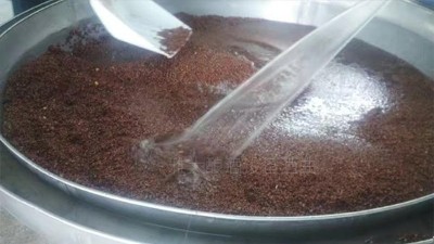 夏季用白酒釀造設備做固態(tài)酒，忽視這個泡糧細節(jié)，小心感染雜菌