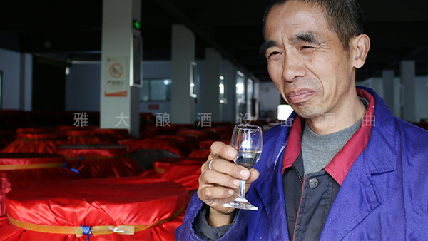 用小型燒酒設(shè)備釀的白酒上頭，揪出這一物還你健康美酒？