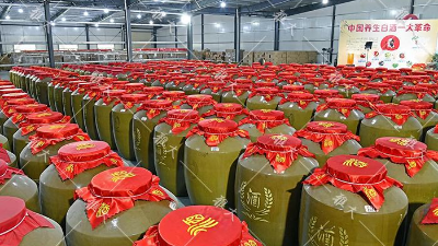 用大型釀酒設(shè)備做窖藏酒，這幾種封壇技術(shù)一定要學(xué)會！