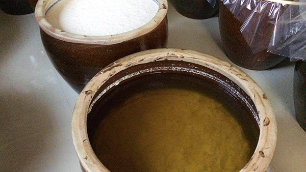 用不銹鋼釀酒設(shè)備做半固態(tài)大米酒，怎樣判斷發(fā)酵是否完成？