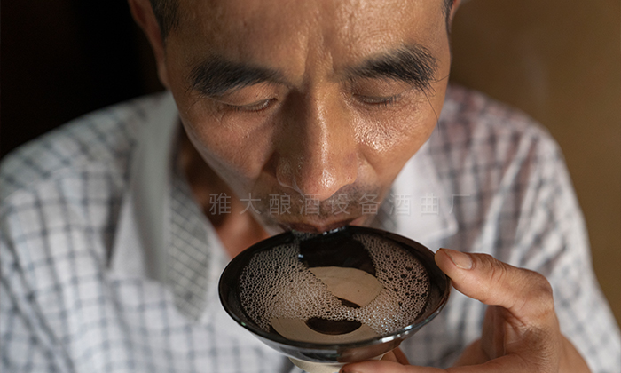 飲酒量隨著年齡的增長而減少